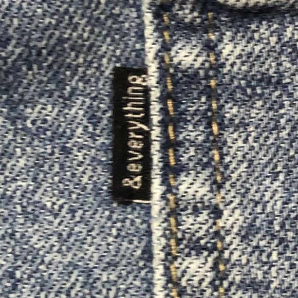 &EVERYTHING DENIM Men’s 40x32 Relaxed Blue Denim Jeans with Faded Details - Picture 4 of 5